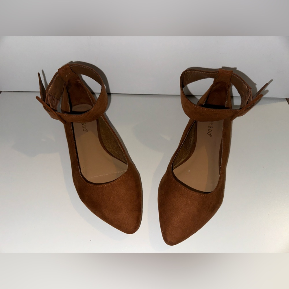 Brown strap flats 🤎✨